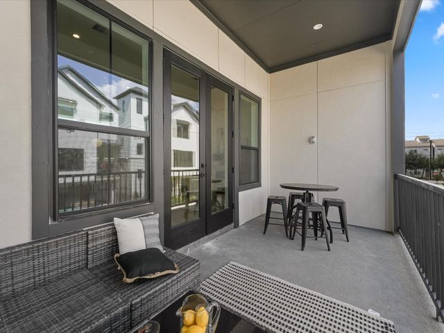 2212 Dennis Street, Houston, TX 77004