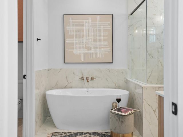 2212 Dennis Street, Houston, TX 77004