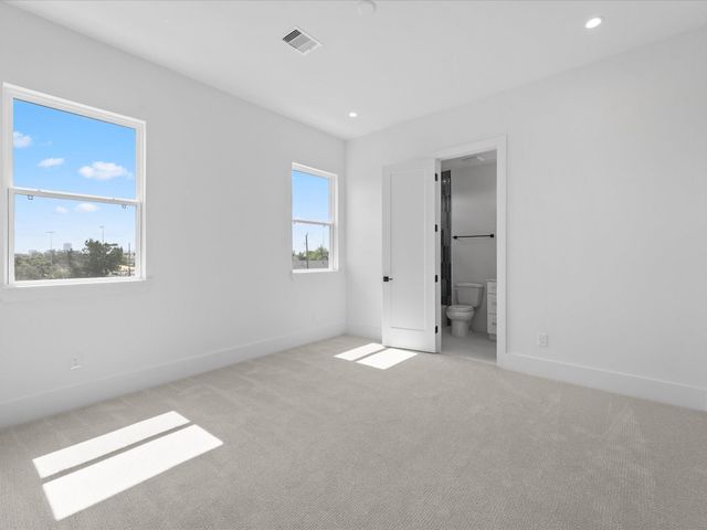 2212 Dennis Street, Houston, TX 77004