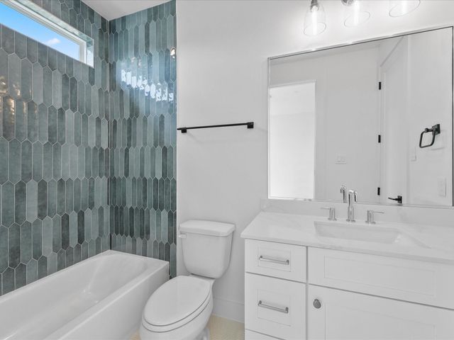 2212 Dennis Street, Houston, TX 77004