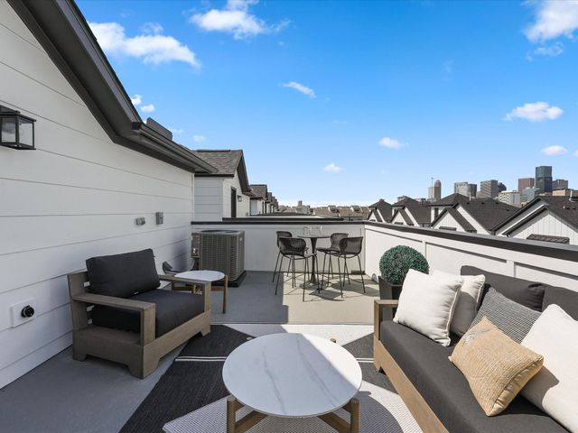 2212 Dennis Street, Houston, TX 77004