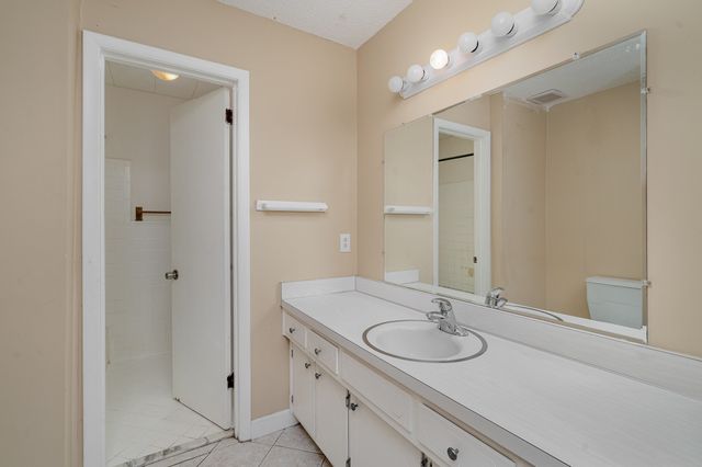 5510 Country Dr Apt 122, Nashville, TN 37211