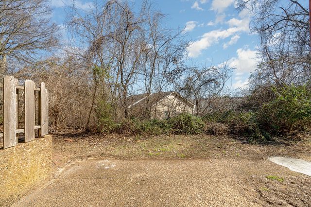 5510 Country Dr Apt 122, Nashville, TN 37211