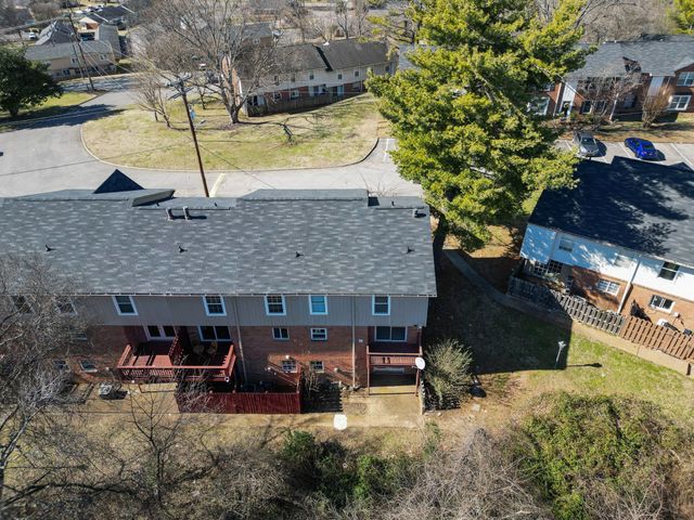 5510 Country Dr Apt 122, Nashville, TN 37211