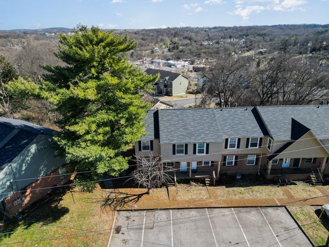 5510 Country Dr Apt 122, Nashville, TN 37211