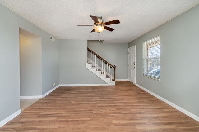 5510 Country Dr Apt 122, Nashville, TN 37211