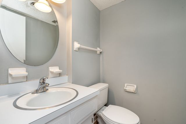 5510 Country Dr Apt 122, Nashville, TN 37211
