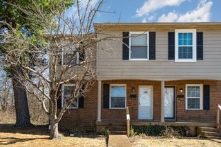 5510 Country Dr Apt 122, Nashville, TN 37211