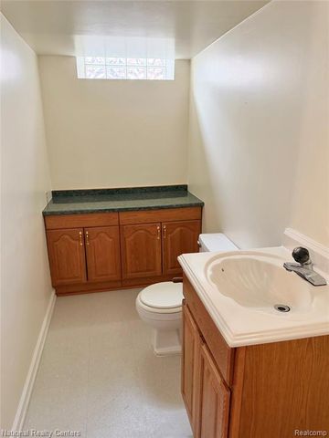 24522 Hass Street, Dearborn Heights, MI 48127