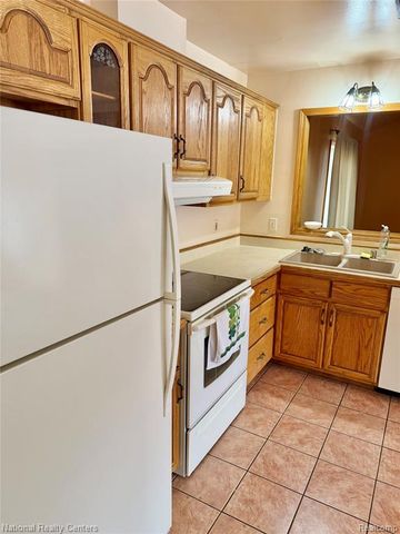 24522 Hass Street, Dearborn Heights, MI 48127