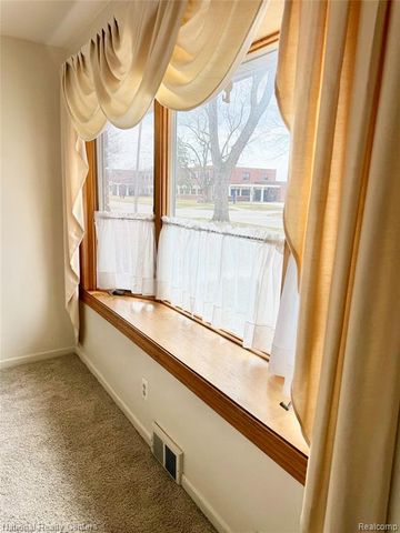 24522 Hass Street, Dearborn Heights, MI 48127