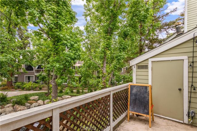 700 E Lake Drive 27, Orange, CA 92866