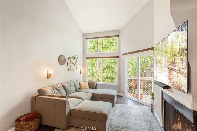 700 E Lake Drive 27, Orange, CA 92866