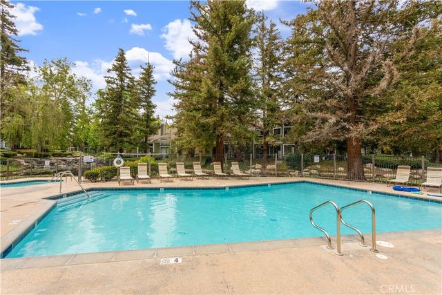 700 E Lake Drive 27, Orange, CA 92866