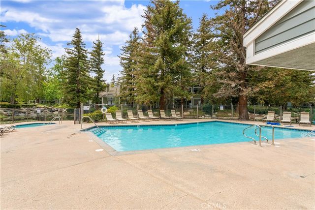 700 E Lake Drive 27, Orange, CA 92866