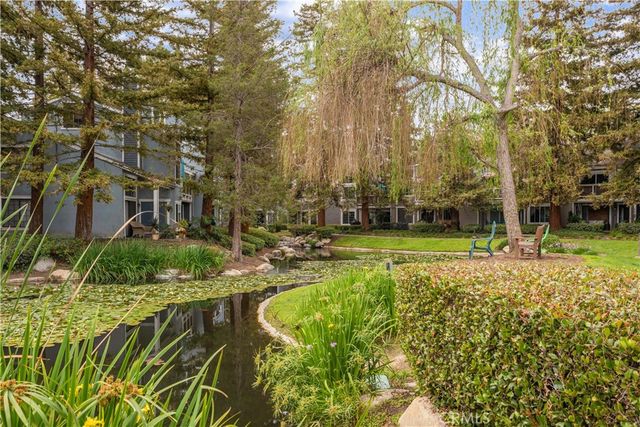 700 E Lake Drive 27, Orange, CA 92866