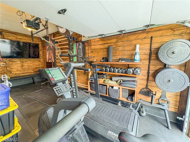 700 E Lake Drive 27, Orange, CA 92866