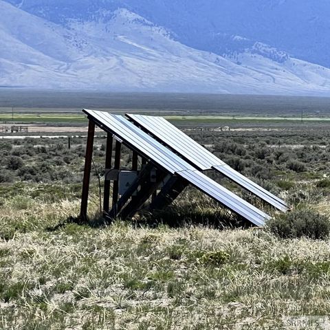 22 Sutton Lane, Leadore, ID 83464