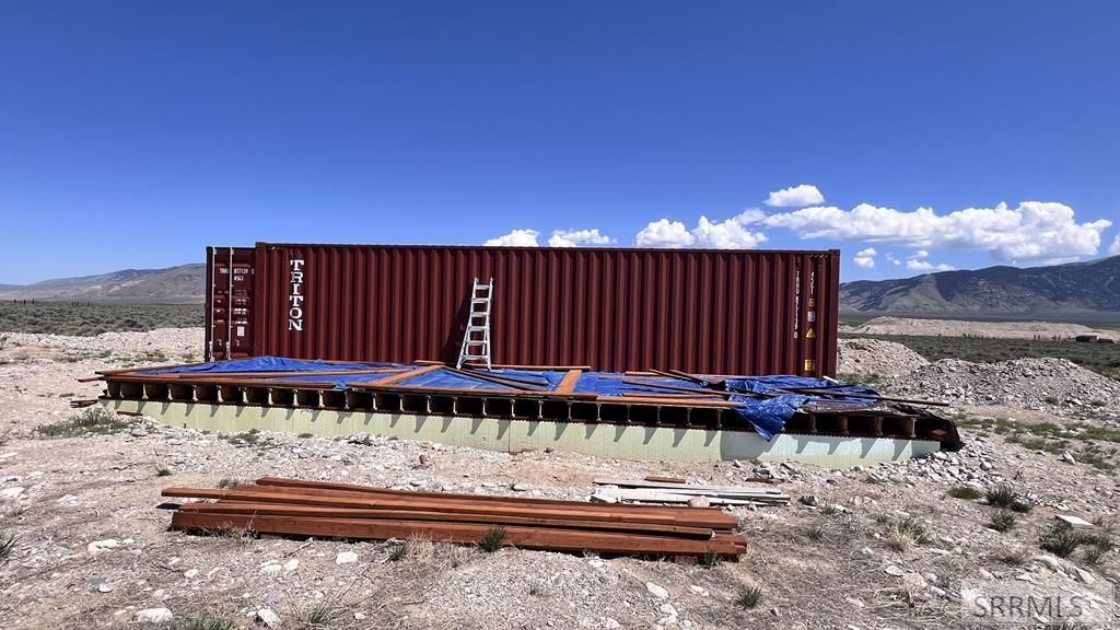 22 Sutton Lane, Leadore, ID 83464