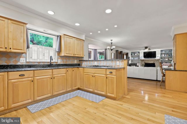 3219 GRASSMERE CT, Herndon, VA 20171