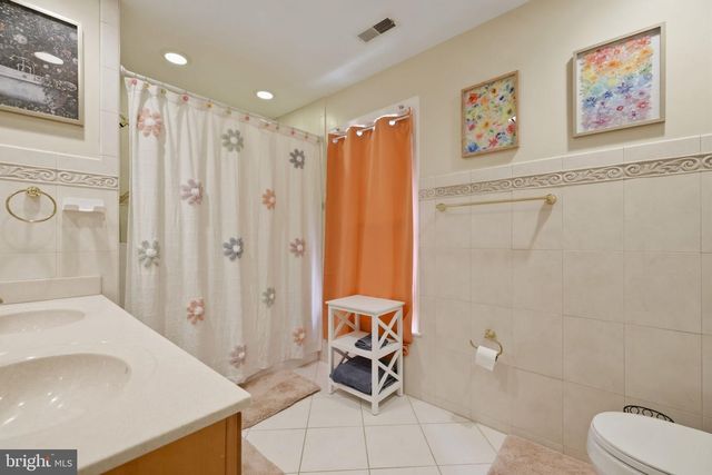 3219 GRASSMERE CT, Herndon, VA 20171