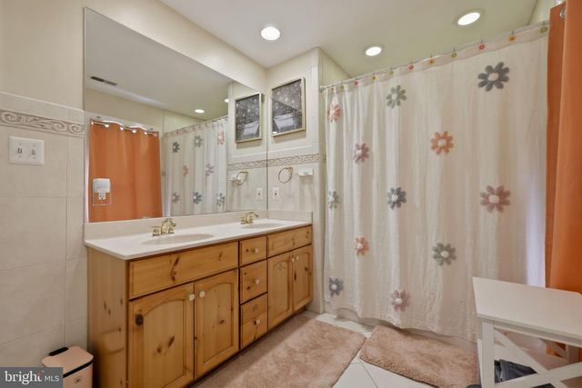 3219 GRASSMERE CT, Herndon, VA 20171