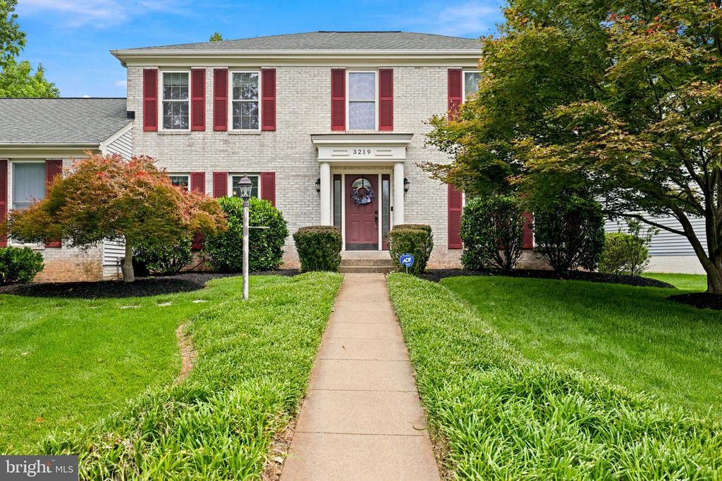 3219 GRASSMERE CT, Herndon, VA 20171