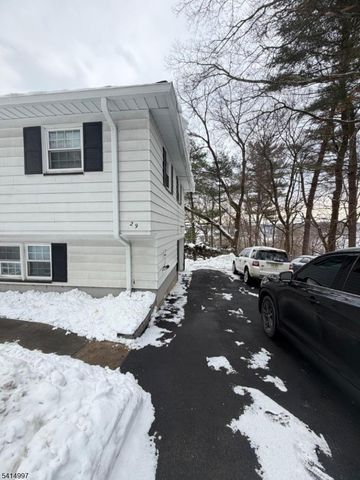 29 Brooklyn Mountain Rd, Hopatcong Boro, NJ 07843