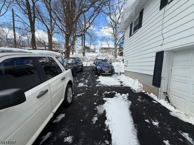 29 Brooklyn Mountain Rd, Hopatcong Boro, NJ 07843