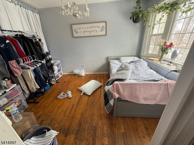 29 Brooklyn Mountain Rd, Hopatcong Boro, NJ 07843