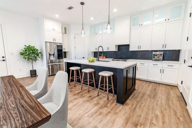 1206 Hamblen Street, Houston, TX 77009