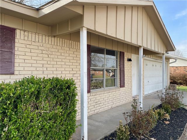 1104 Letha Drive, Springdale, AR 72762