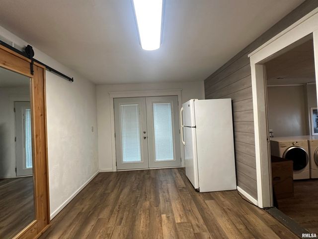 1206 W Chautauqua Street, Carbondale, IL 62901