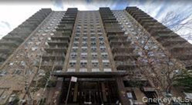 41-40 Union Street 10P, Flushing, NY 11355