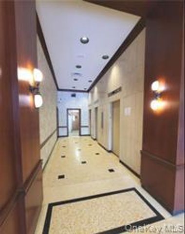 41-40 Union Street 10P, Flushing, NY 11355