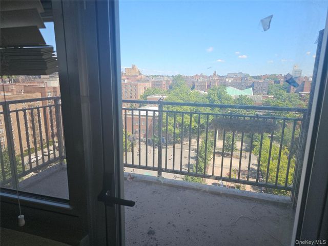 41-40 Union Street 10P, Flushing, NY 11355