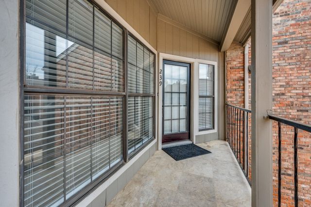 401 Pebble Way 239, Arlington, TX 76006