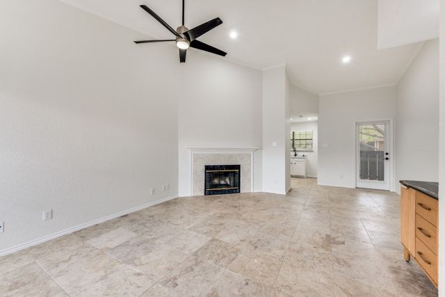 401 Pebble Way 239, Arlington, TX 76006