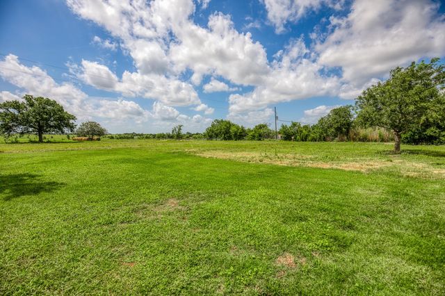 2578 County Road 121, Caldwell, TX 77836