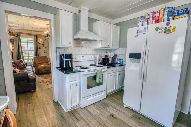 2578 County Road 121, Caldwell, TX 77836