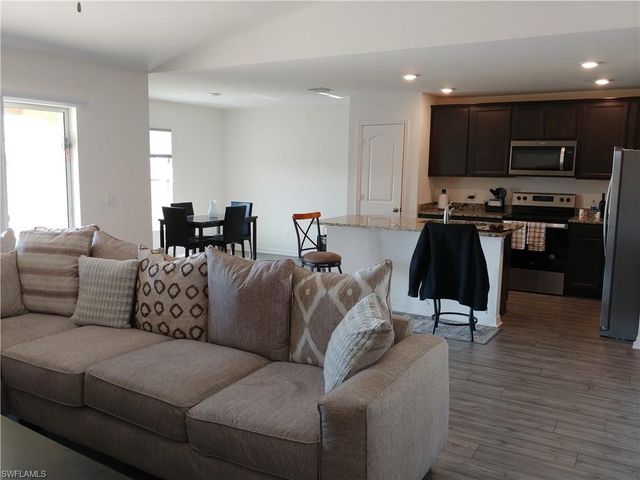 4204 NW 39th ST, Cape Coral, FL 33993