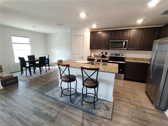 4204 NW 39th ST, Cape Coral, FL 33993