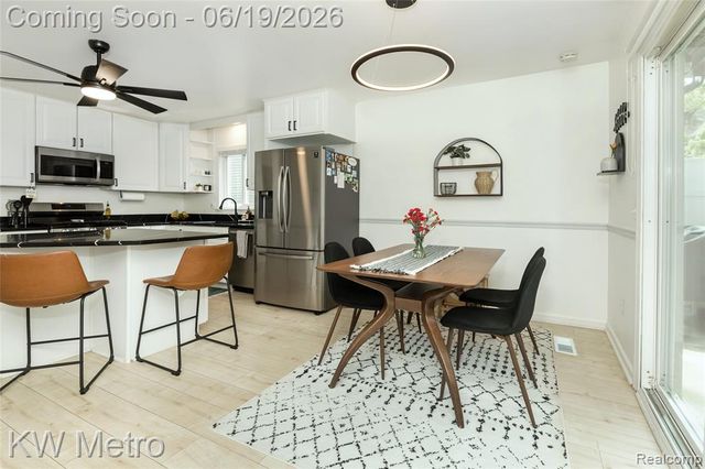 839 Dressler Lane, Rochester Hills, MI 48307