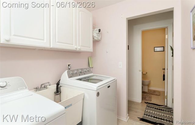 839 Dressler Lane, Rochester Hills, MI 48307