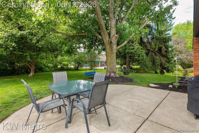 839 Dressler Lane, Rochester Hills, MI 48307
