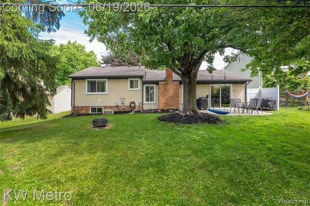 839 Dressler Lane, Rochester Hills, MI 48307