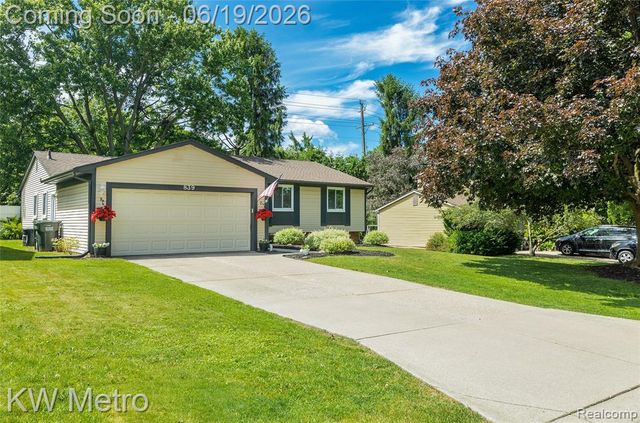 839 Dressler Lane, Rochester Hills, MI 48307