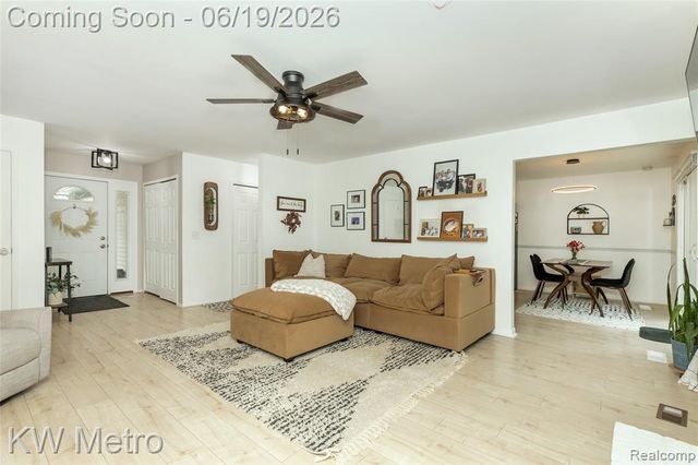 839 Dressler Lane, Rochester Hills, MI 48307