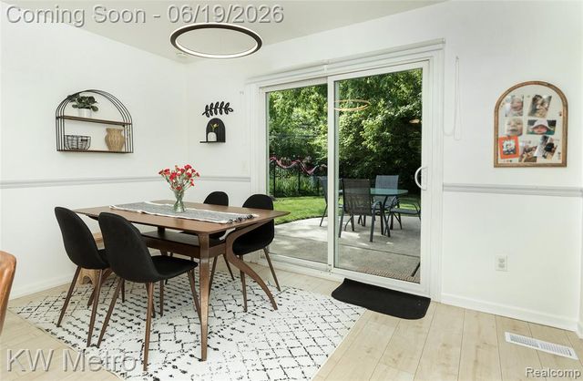 839 Dressler Lane, Rochester Hills, MI 48307