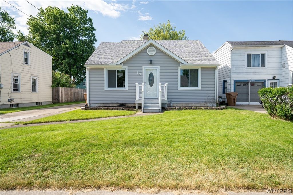 19 Wellworth Place, Cheektowaga, NY 14225
